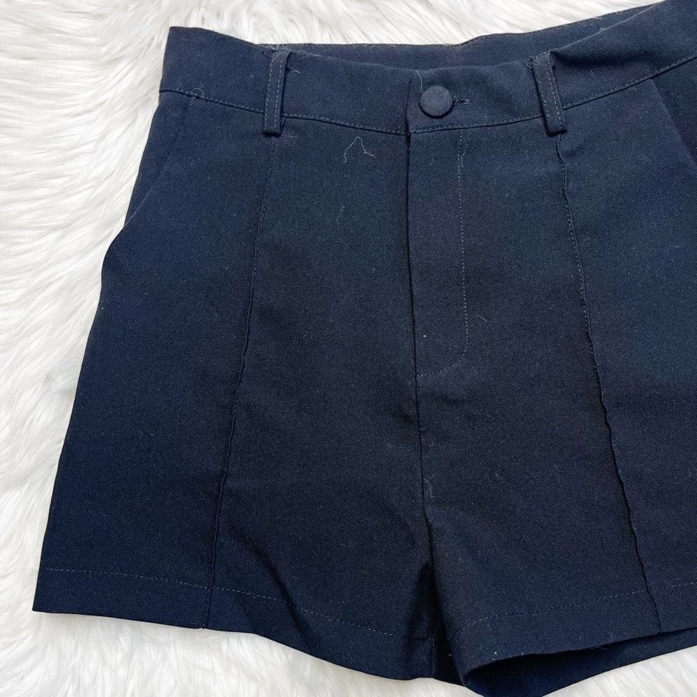 SHEIN High Rise Pleated Dress Shorts Black Size Small